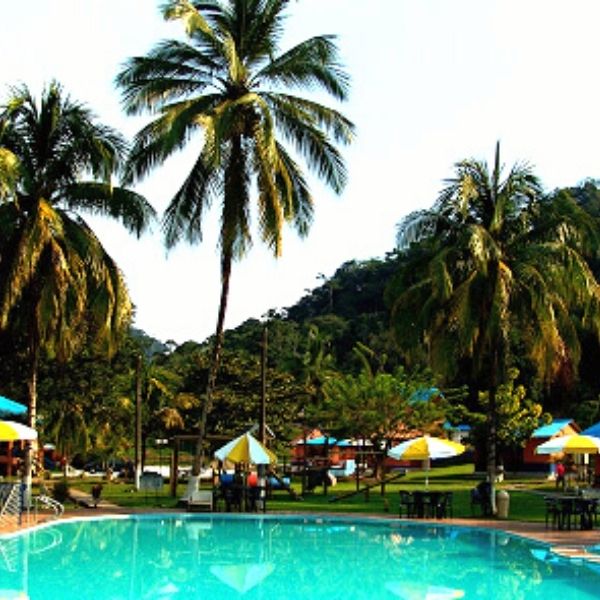 Eco-Hotel junto al rio