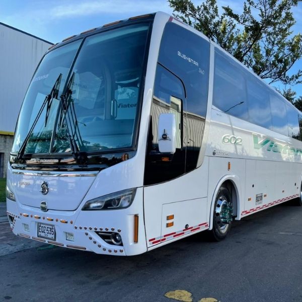 Usaremos éste tipo de buses durante el tour según el numero final de personas que viaje en la fecha que elegiste