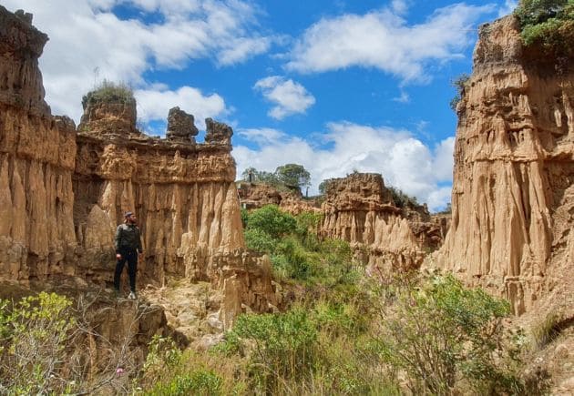 Desierto-de-la-tatacoita-checua-en-Nemocon-Plan-de-pasadia-todo-incluido-desde-Bogota-EcoTrips-www.ecotrips.co-video