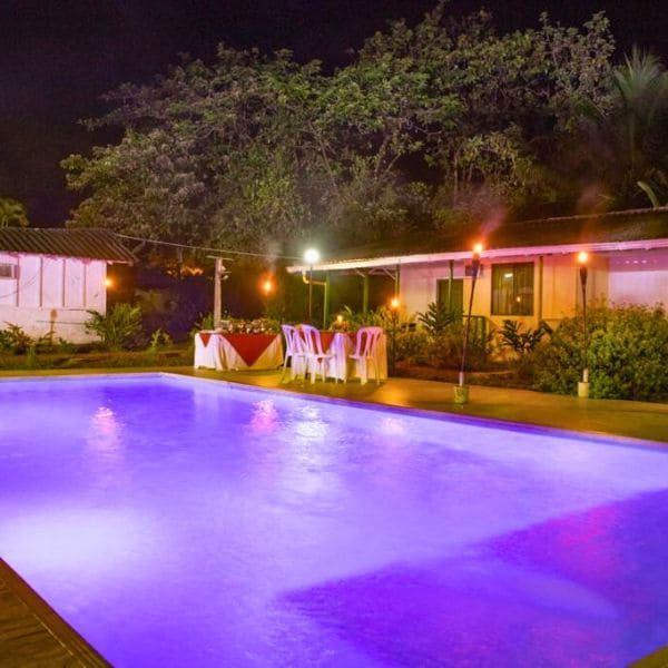 Tour-avistamiento-de-ballenas-plan-todo-incluido-ecotrips-www.ecotrips-hotel-premium-001