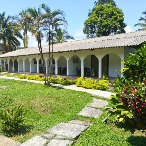 Tour-avistamiento-de-ballenas-plan-todo-incluido-ecotrips-www.ecotrips-hotel-premium-002