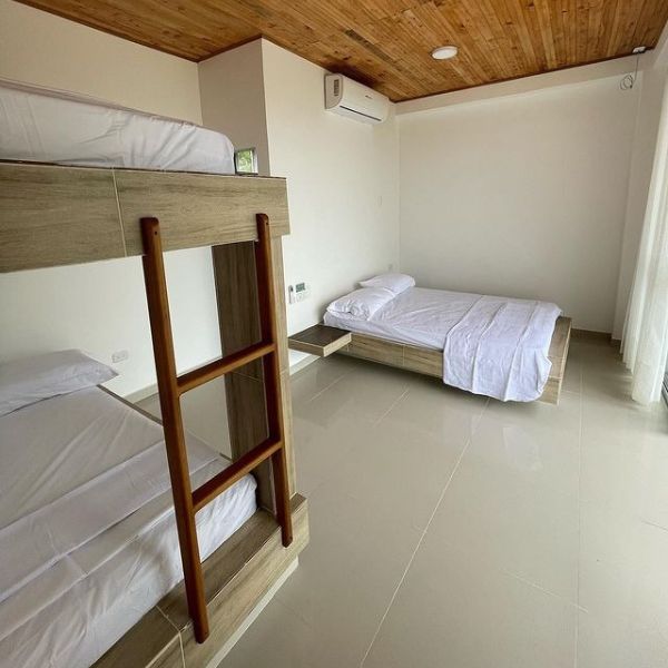 Chalet-Tour-Ballenas-Playas-y-Cascadas-por-EcoTrips-www.ecotrips.co-007