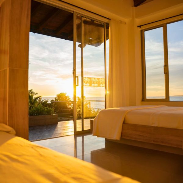 Chalet - Habitación con vista al mar, aire acondicionado y baño privado, para 4 personas  (Esta opción tiene un valor adicional de $150.000 por persona - Sujeto a disponibilidad)