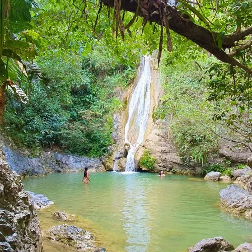 Tour-Playa-Hawai-y-cascadas-del-tolima-con-EcoTrips-www.ecotrips.co-003