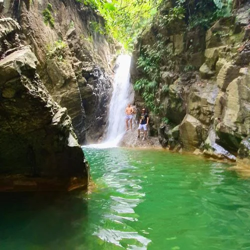 Tour-Playa-Hawai-y-cascadas-del-tolima-con-EcoTrips-www.ecotrips.co-006