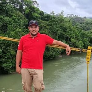 Edwar Avila - guia nativo ecotrips - planes rio guejar, canotaje rio guejar, cañon rio guejar Ecotrips www.ecotrips.co