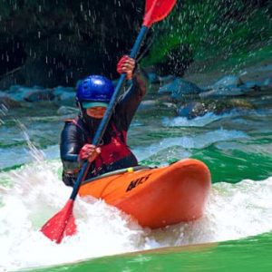 Reynel Giraldo - guia nativo ecotrips - planes rio guejar, canotaje rio guejar, cañon rio guejar Ecotrips www.ecotrips.co