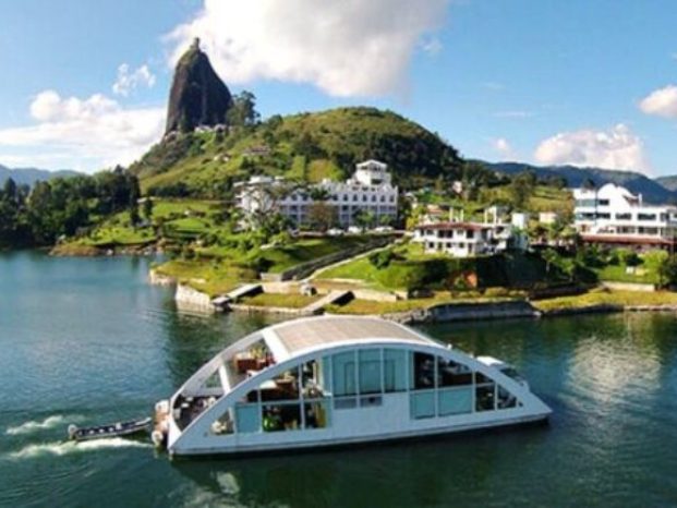 video-tour_Guatape_y_Santorini_Antioquia_Plan_Todo_Incluido_desde_Bogota_Ecotrips www.ecotrips.co